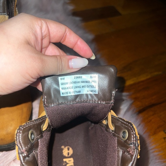 Vintage Woman’s leathered Timberland boots - Picture 7 of 8